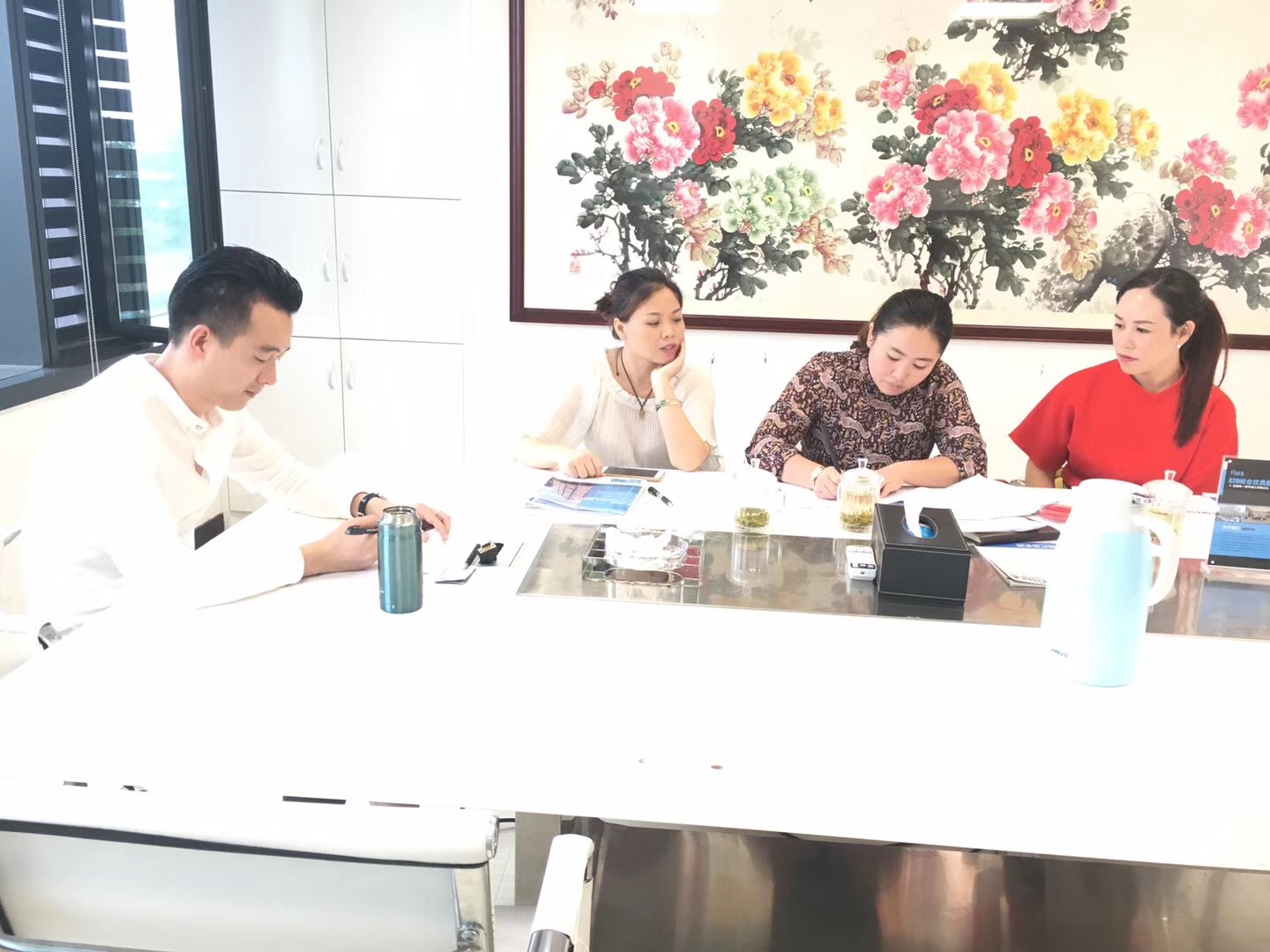 熱烈祝賀賀總團(tuán)隊簽約創(chuàng)綠家重慶市區(qū)級代理！