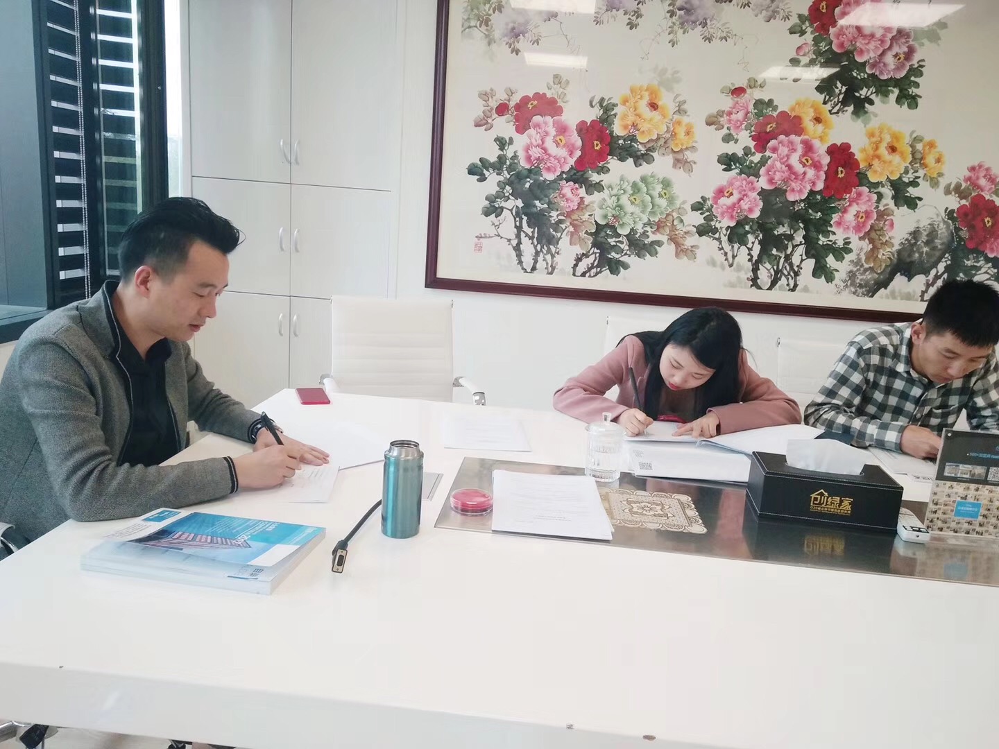 熱烈祝賀錢總簽約創(chuàng)綠家浙江省縣級市代理！