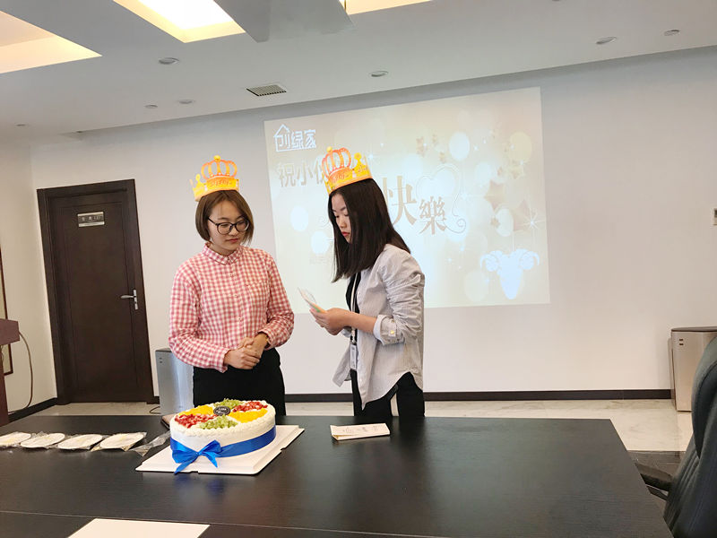 【4月生日會】業(yè)務(wù)很硬核，而我們只是甜美小公舉