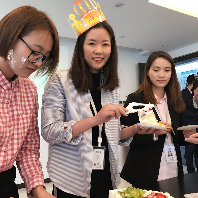 【4月生日會】業(yè)務(wù)很硬核，而我們只是甜美小公舉