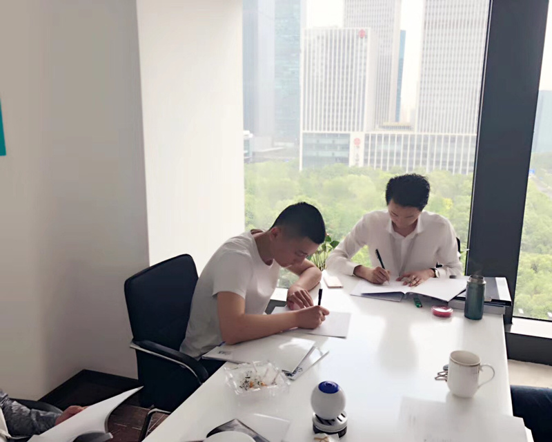 熱烈祝賀厲總團(tuán)隊(duì)簽約創(chuàng)綠家徐州市區(qū)級(jí)代理！