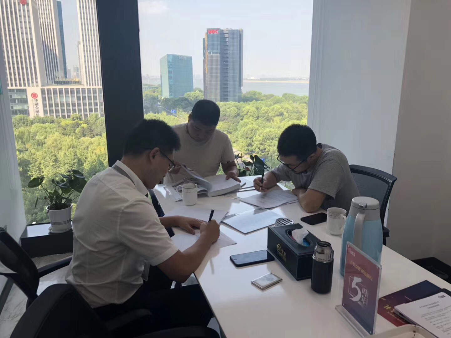熱烈祝賀于總兄弟簽約創(chuàng)綠家金華市縣級代理！