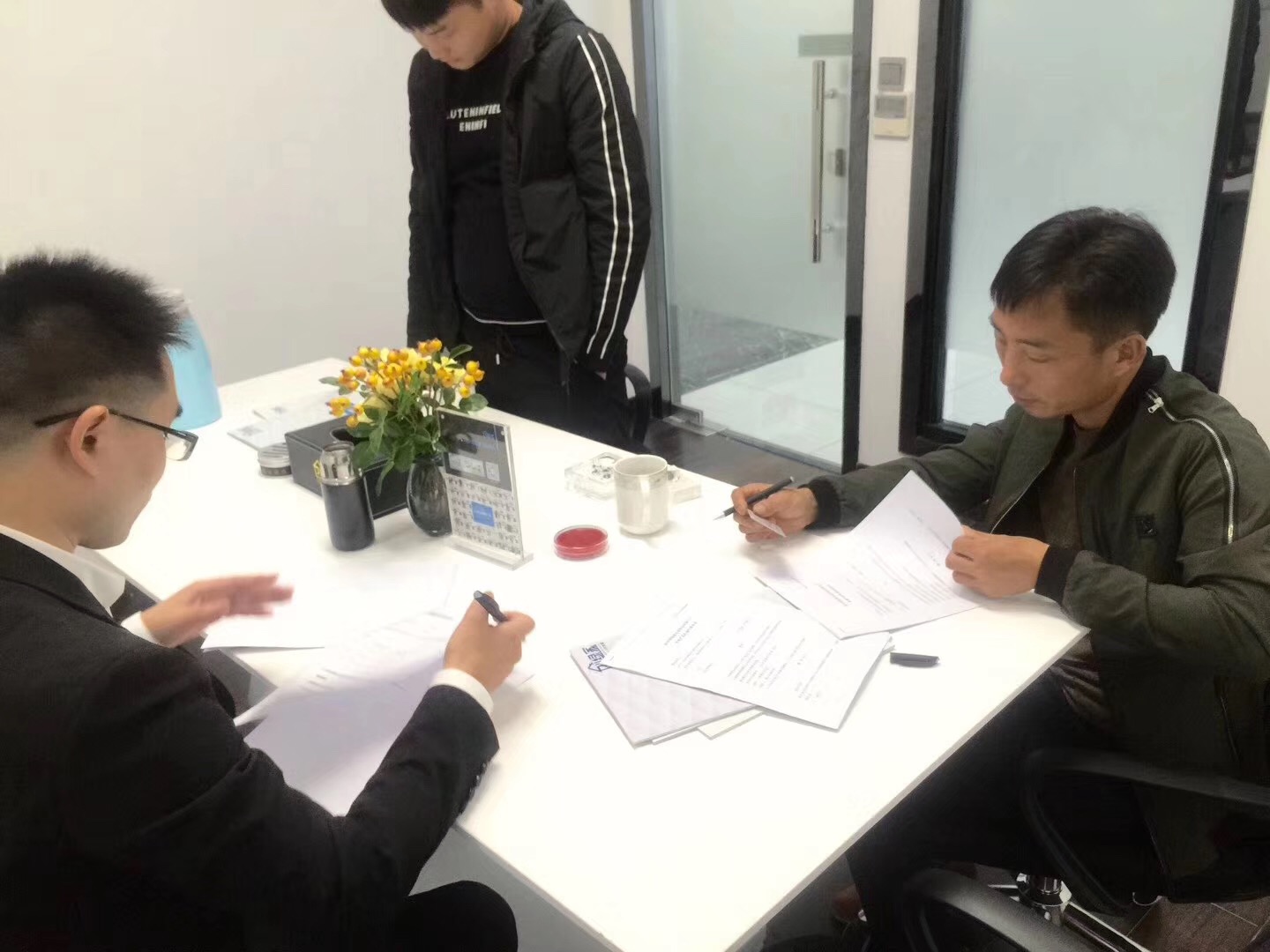 熱烈祝賀胡總簽約創(chuàng)綠家新余市區(qū)級代理！