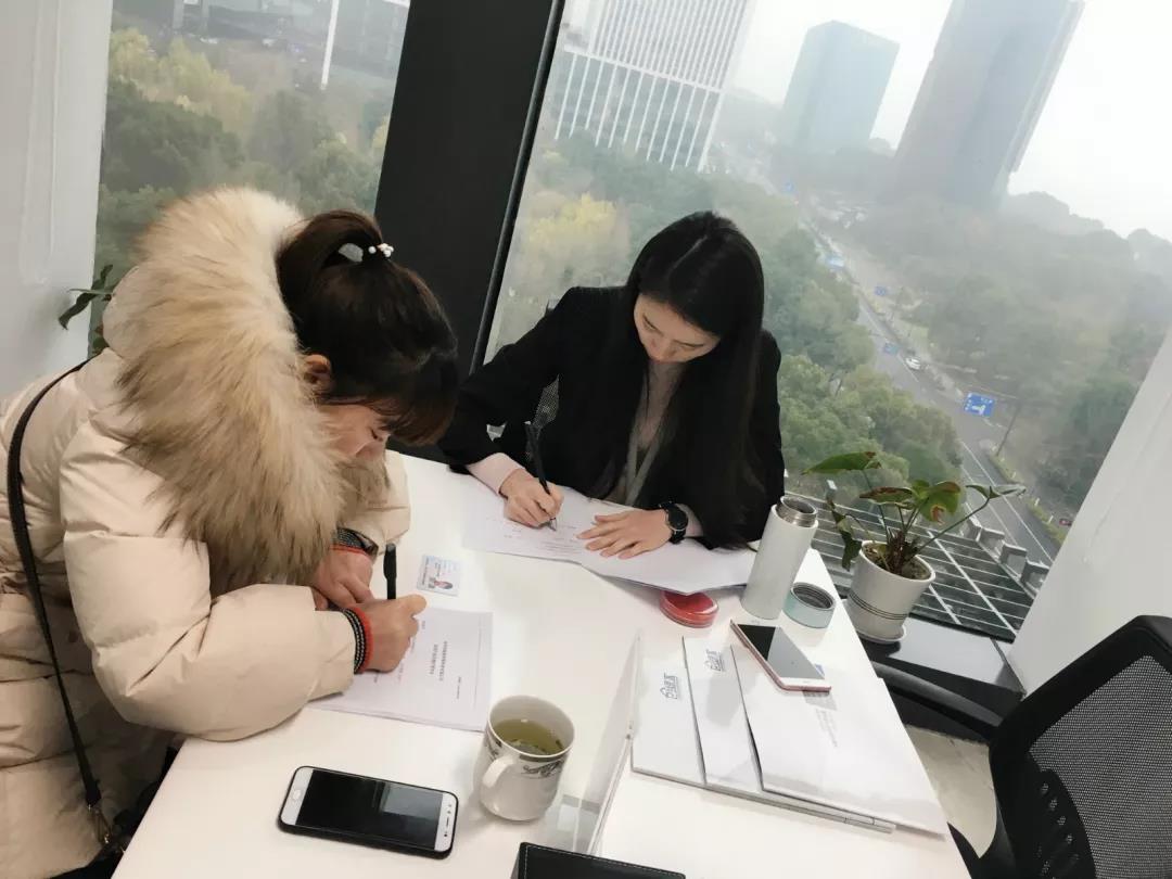熱烈祝賀張總簽約創(chuàng)綠家河南省周口市縣級代理！