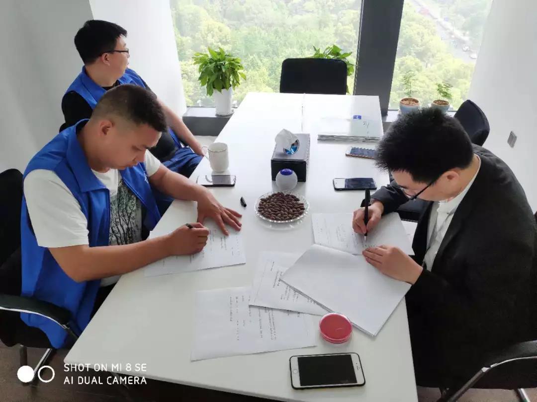 熱烈祝賀劉總、夏總簽約創(chuàng)綠家河南省安陽市縣級代理！