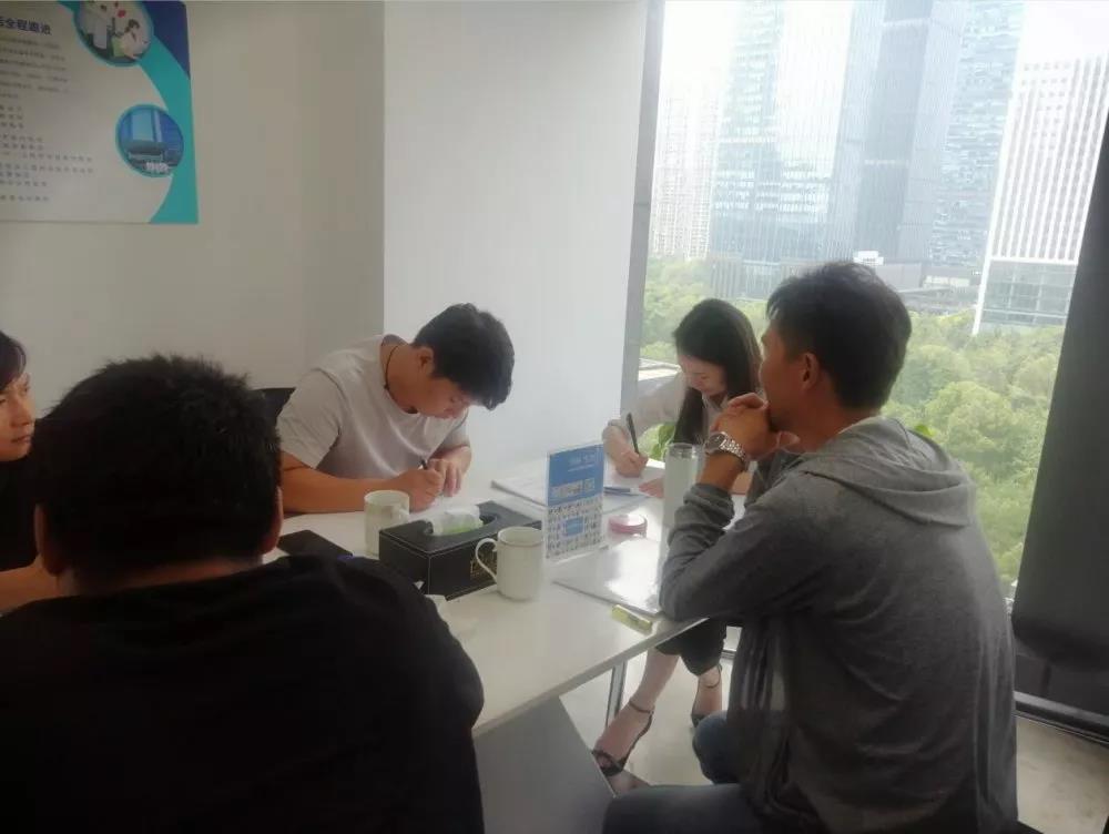 熱烈祝賀張總、宋總、溫總簽約創(chuàng)綠家河南省鄭州市區(qū)級代理！