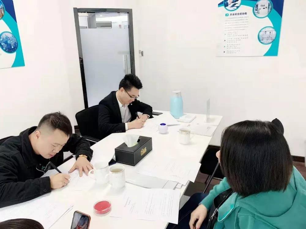 熱烈祝賀張總簽約創(chuàng)綠家貴州省六盤水市縣級(jí)代理！