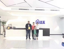 熱烈祝賀米總一家簽約創(chuàng)綠家泰安市區(qū)級(jí)代理！