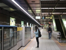 地鐵公交等公共場(chǎng)合空氣污染突出，市民盼望杭州室內(nèi)空氣檢測(cè)機(jī)構(gòu)進(jìn)行檢測(cè)